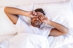 Why Do My Eyes Hurt When I Wake Up Hero